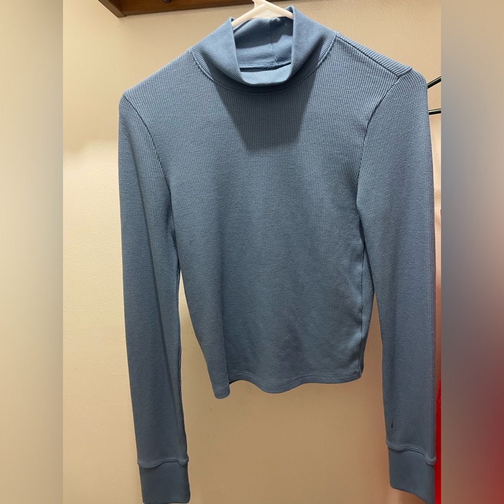 American Eagle Blue Textured Pullover